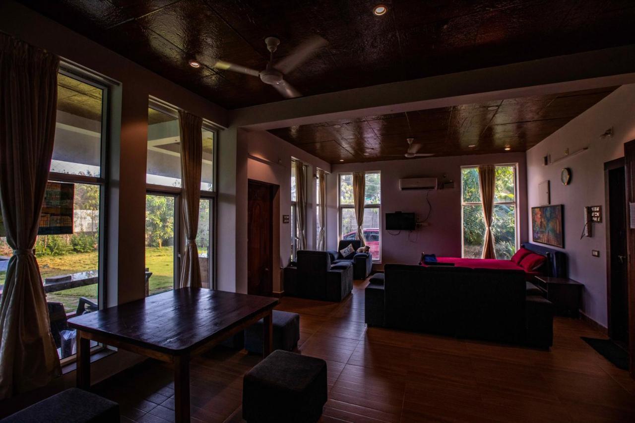Waves Beach House Pondicherry Exterior foto