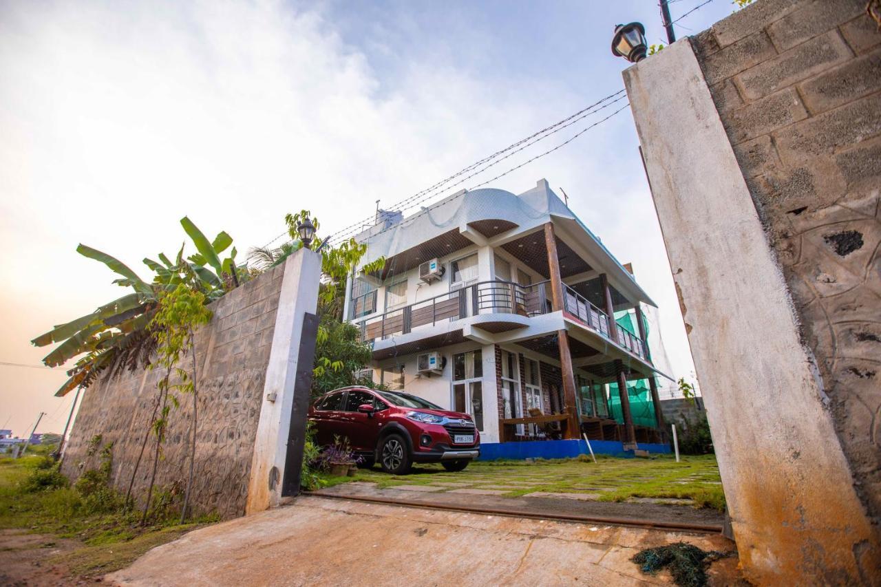 Waves Beach House Pondicherry Exterior foto